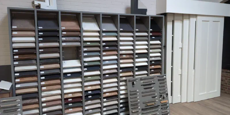 Materialenkeuze in onze showroom